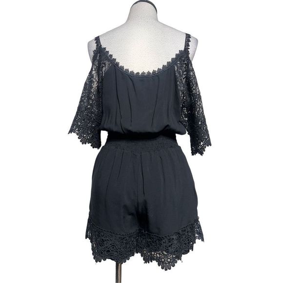 Lacy Black Cold Shoulder Short Sleeve Romper Short Set Size Small - Picture 3 of 7